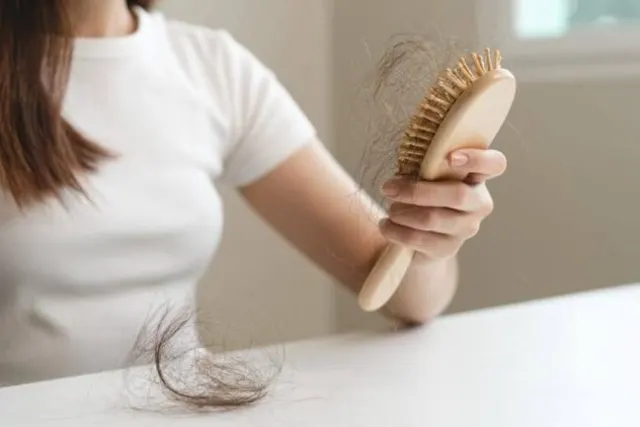 5 Solusi dan Tren Pengobatan Rambut Rontok Terkini